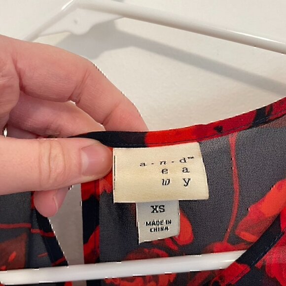 A NEW DAY Tiered Floral Blouse Navy Blue Red 3/4 Bell Sleeve Sheer / Lined Boho - Picture 5 of 12